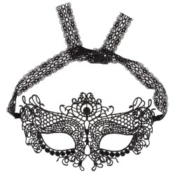 masque en broderies élaborées