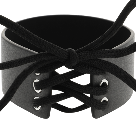 Collier fétiche Lacet Coquette